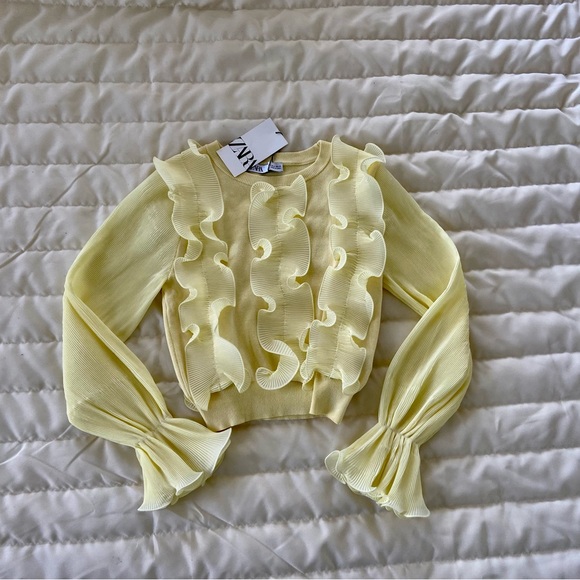 ZARA Ruffle Knit Sweater XS - Picture 4 of 9
